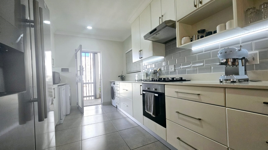 To Let 3 Bedroom Property for Rent in Hartenbos Central Western Cape
